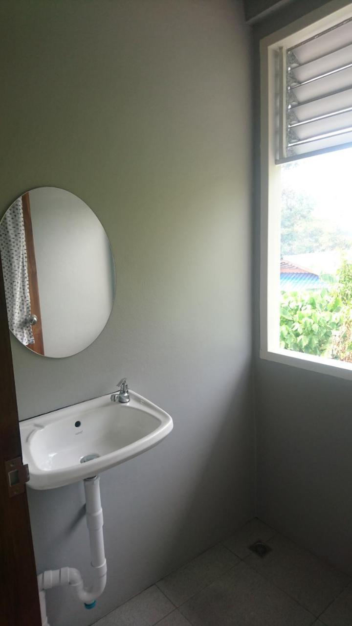 Easy Rooms And Minimart Ko Lanta エクステリア 写真